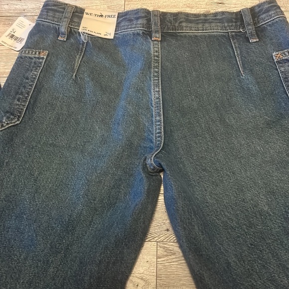 We The Free Blue Ankle Cropped Jeans Effortless Style - Picture 4 of 6